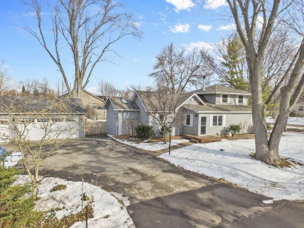 22010 122nd St, Bristol, WI 53104