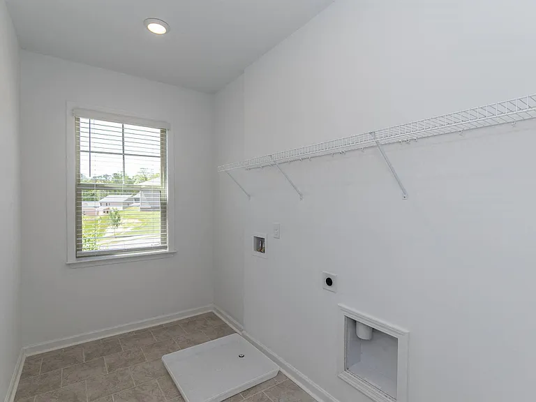 Full-Size Washer & Dryer Connections
