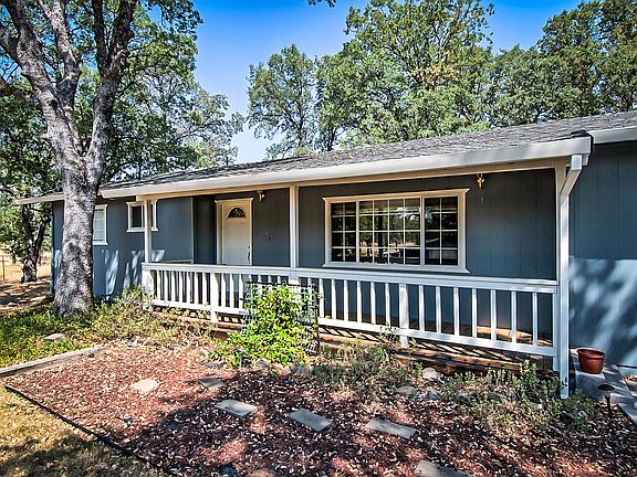 2nd image of 10604 Pebble Creek Ln