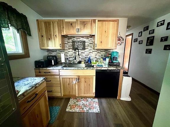 5th image of 205081 DRAKE AVENUE