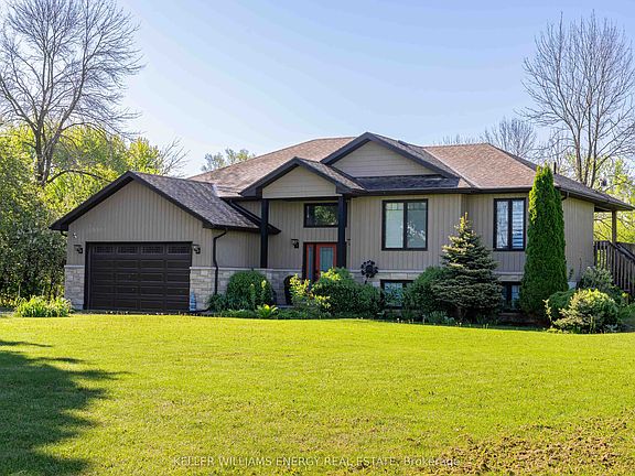 3rd image of 1687 Lakeside Dr
