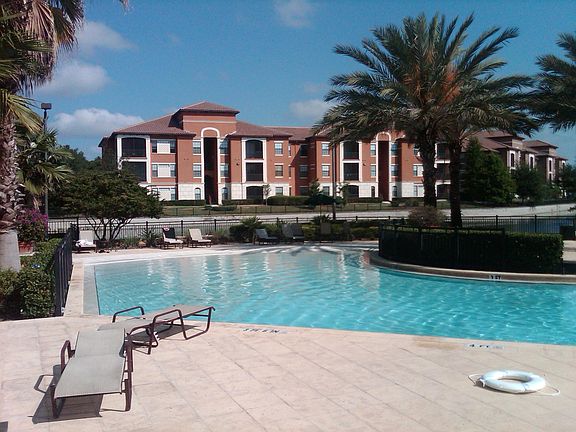 3rd image of 6157 Metrowest Blvd Unit 206