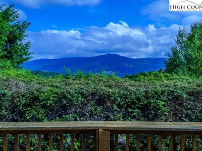 251 Crestview Lane, Banner Elk, NC, 28604