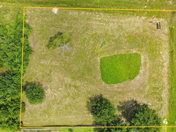 753 County Road 3570, Cleveland, TX 77327