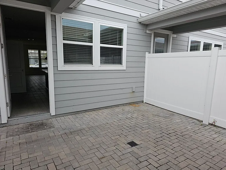 10441 Folly Beach Rd — Photo 8