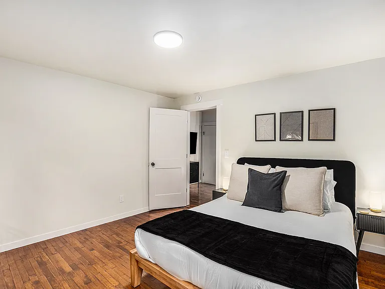37 Gold Ave NW #1 — Photo 13