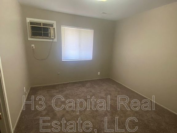 5th image of 2829 Warren Ave Unit 4