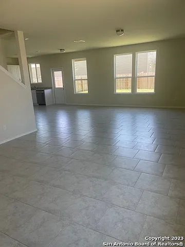 10606 Mexia Ave — Photo 3