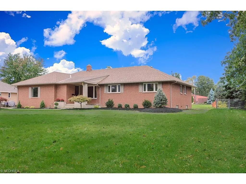 23436 Horseshoe Blvd photo 1