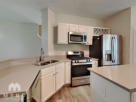 3rd image of 4334 Egret Dr