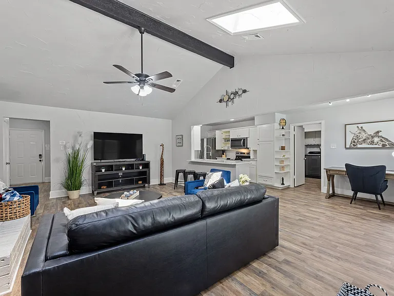 3312 Robinhood Ct — Photo 15