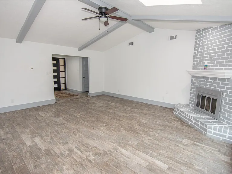 2302 Cades Cove Dr — Photo 16