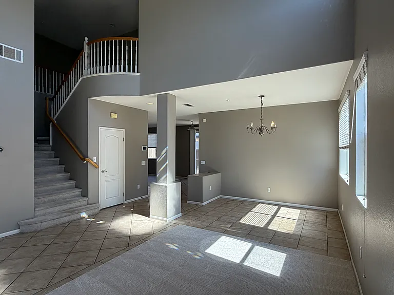 4725 Driftwood Way — Photo 5