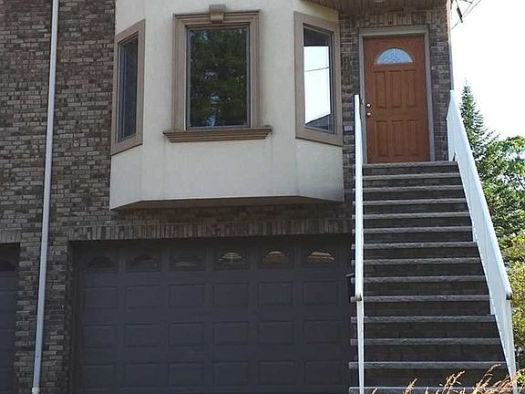 2nd image of 440 Lawton Ave #B