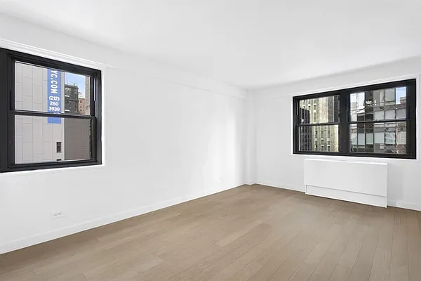Rented by Manhattan Realty Group | media 5