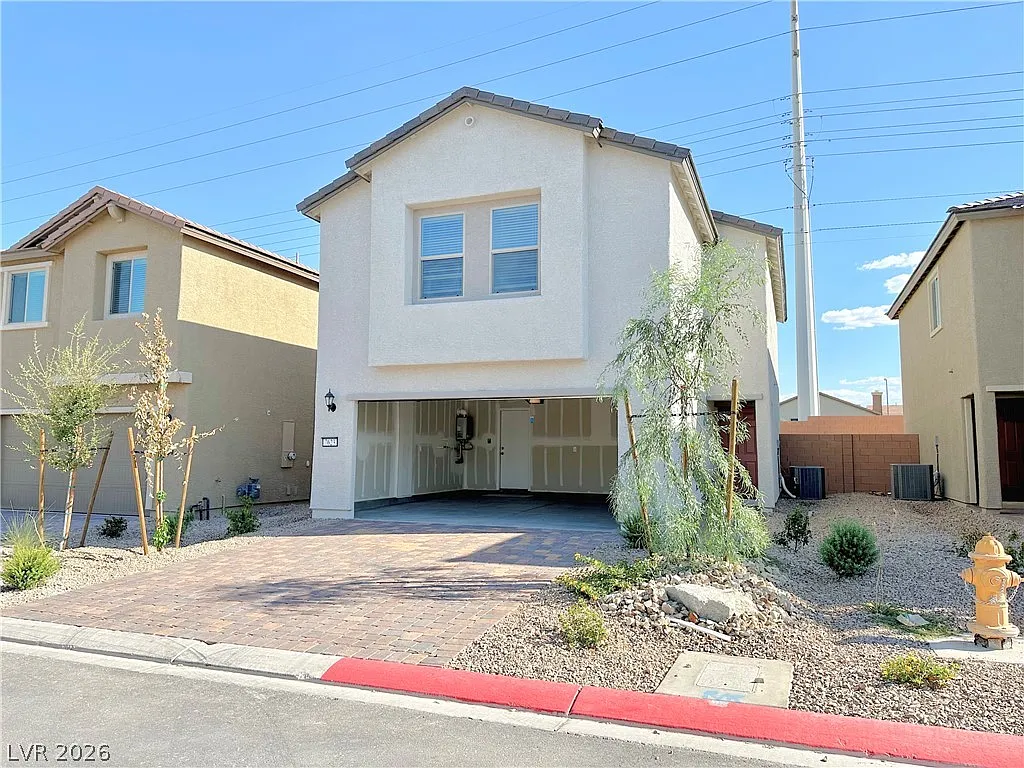 3 bed, 2.5 bath, 1684 sqft, $2,190 — Photo 3