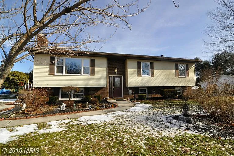 2107 Ridgemont Dr photo 1