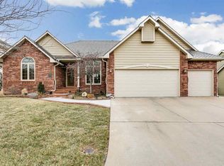 8414 E Oxford Cir, Wichita, KS 67226