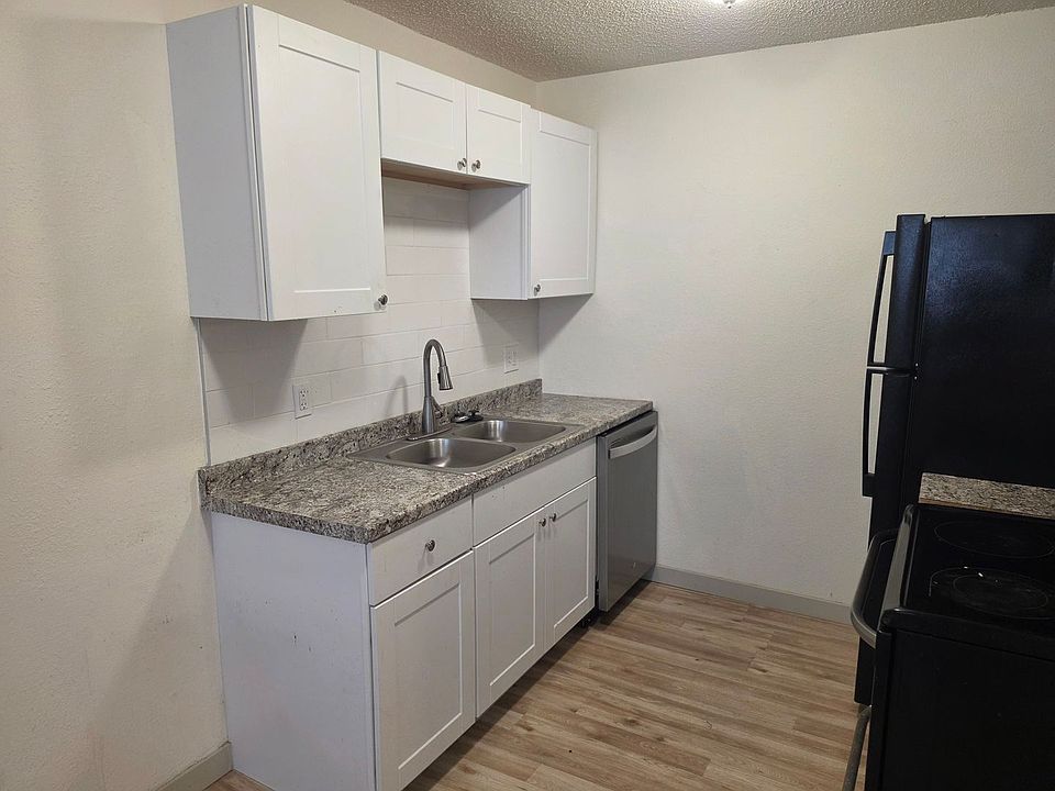 1st image of 3950-3960 E Galley Rd #3960-07