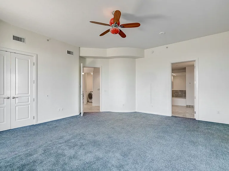 360 E Desert Inn Rd #402 — Photo 13