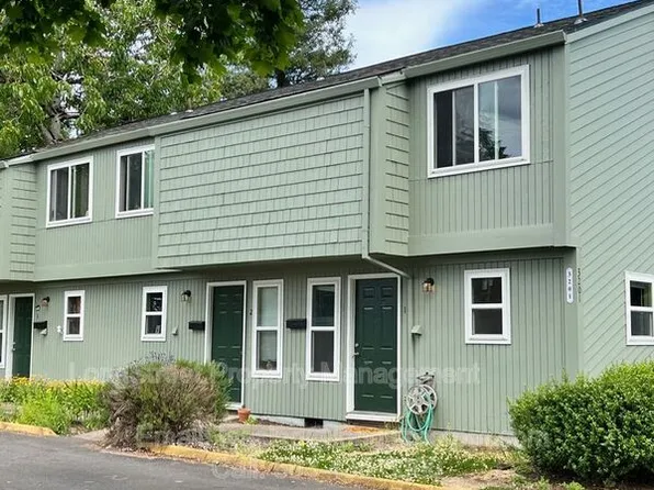 3201 SE Wake St APT 1, Portland, OR 97222