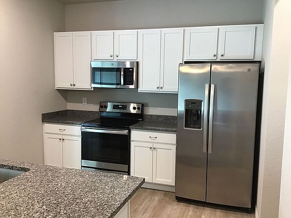 3rd image of 2772 Portago Ln