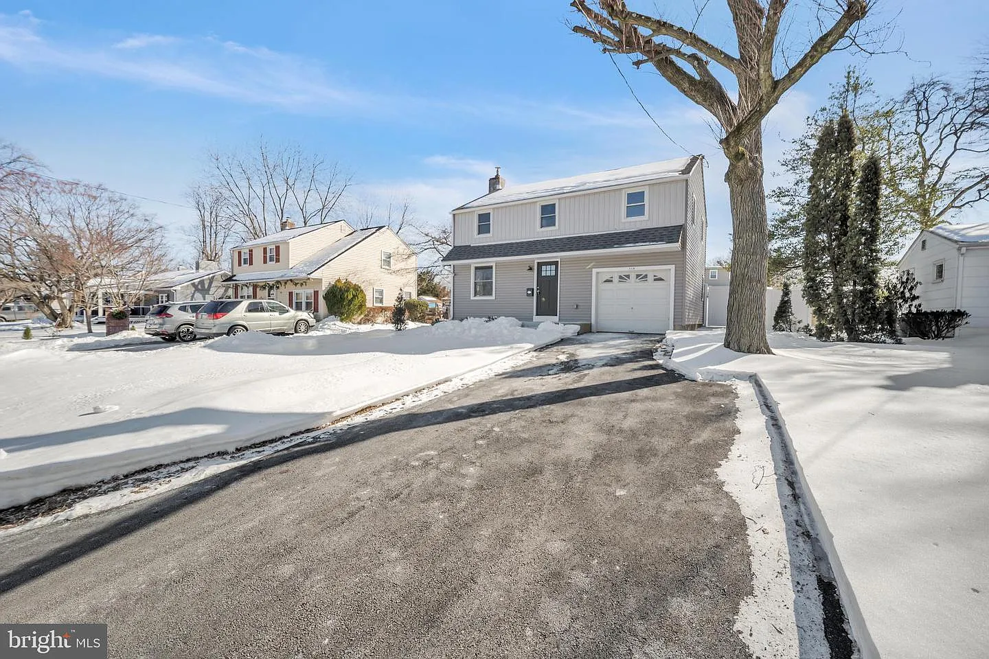 330 Windsor Ave photo 1