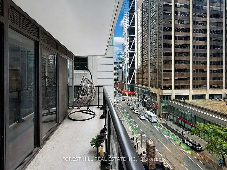 771 Yonge St W #601 — Photo 25