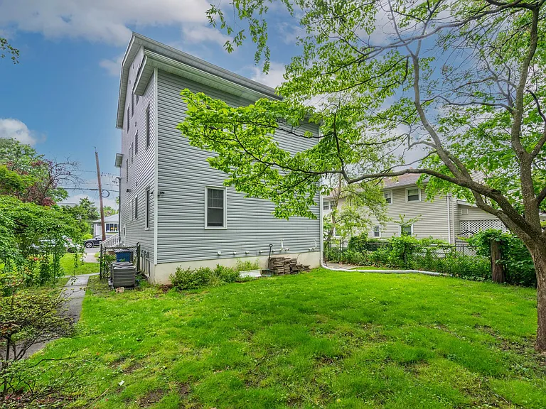 131 Willow Ave #2 — Photo 19