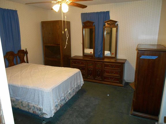4th image of 708 Patricia Dr
