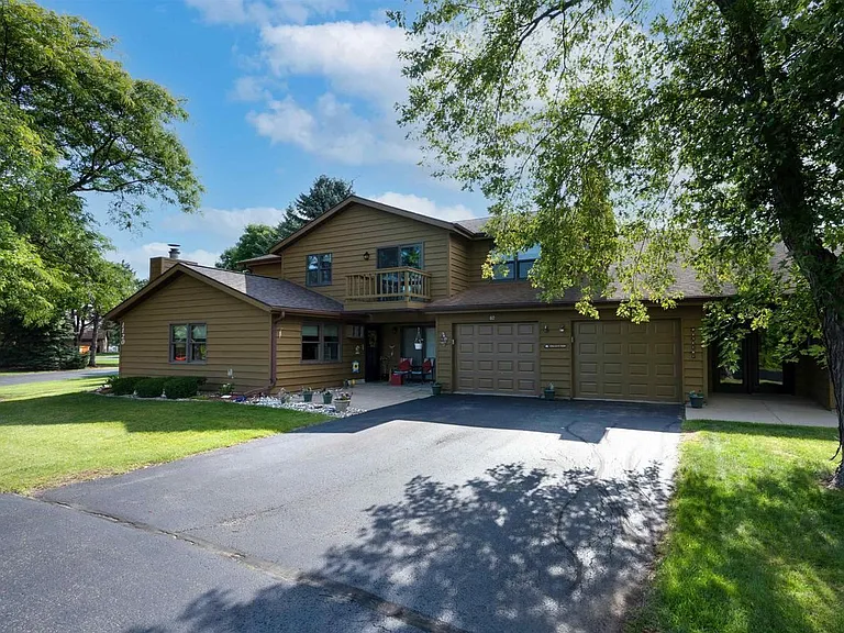 1120 Brittany Ct #79 — Photo 3