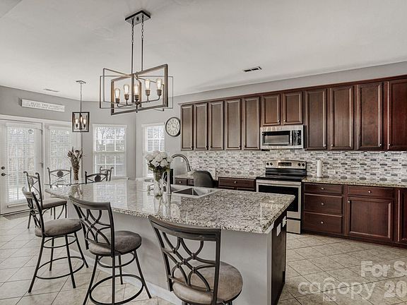 4th image of 11138 Huntington Meadow Ln