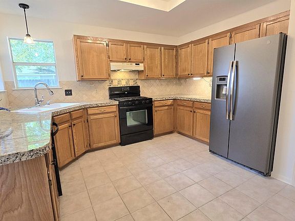 2nd image of 4212 Stumberg Ln