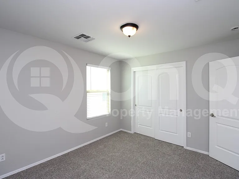 1611 W Tombstone Trl — Photo 17