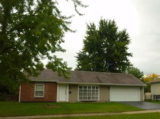 659 Old Farm Dr, Roselle, IL 60172