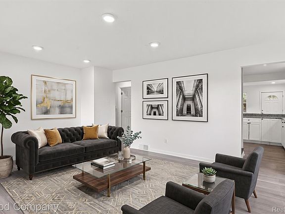2nd image of 17228 Chapel St