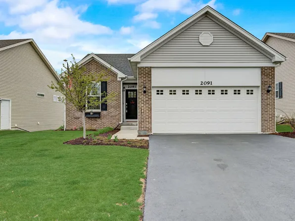 2091 Magenta Ln, Algonquin, IL 60102