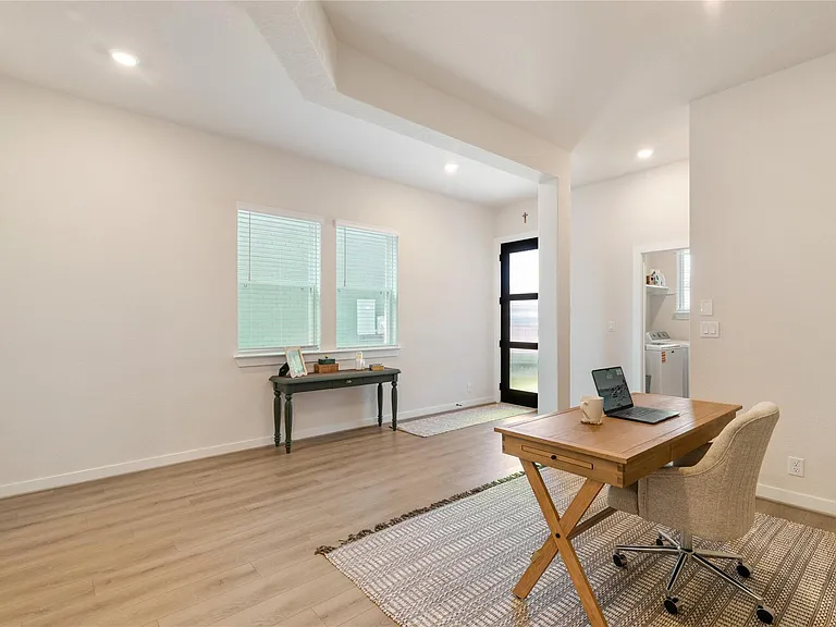 128 Radnor Rd — Photo 31