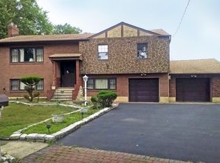 15 Robert Pl, Ocean, NJ 07712