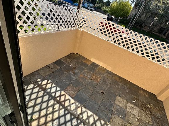 5th image of 7040 Haskell Ave #202