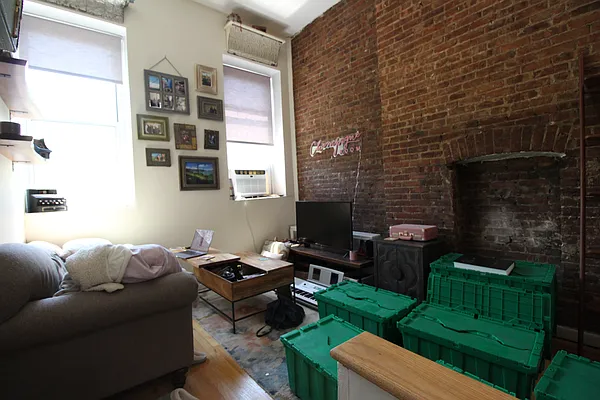 Rented by Luxor Homes & Investment Realty | media 27