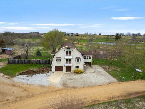 2623 Quarry Ln, Guthrie Center, IA 50115