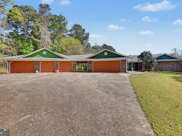 3154 Spring Lake Dr NE, Spring, GA 30013