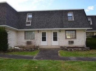 31 Princeton Ter, Greenfield, MA 01301