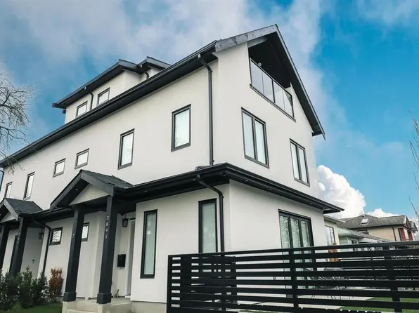 3695 E 26th Ave #2, Vancouver, BC V5R 1M1