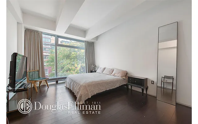 Sold by Douglas Elliman | media 14
