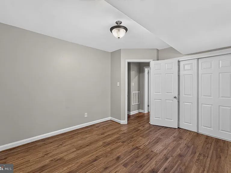 6443 Walters Woods Dr — Photo 54
