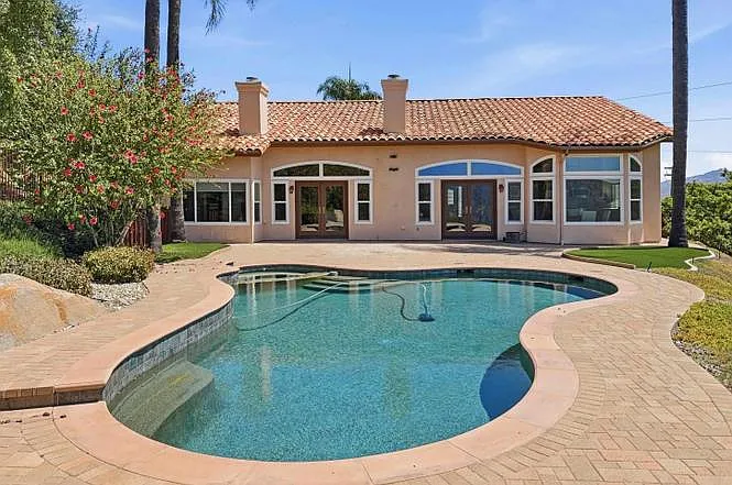 4 bed, 3018 sqft, $9,000 — Photo 4