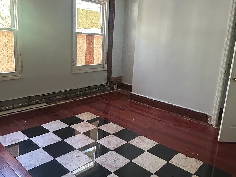 676 Bergen Ave #1 — Photo 7