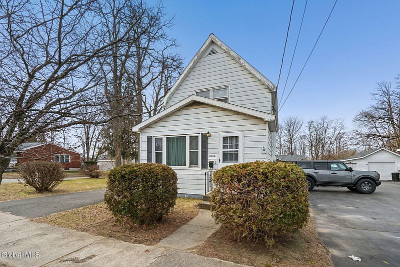 3rd image of 2606 Turner Avenue